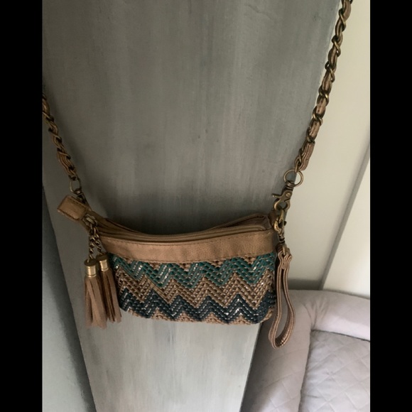 Cute turquoise and gold purse - Picture 4 of 4